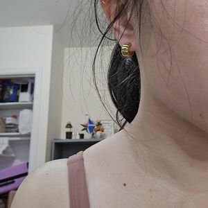 Mejuri Charlotte Bold Huggies